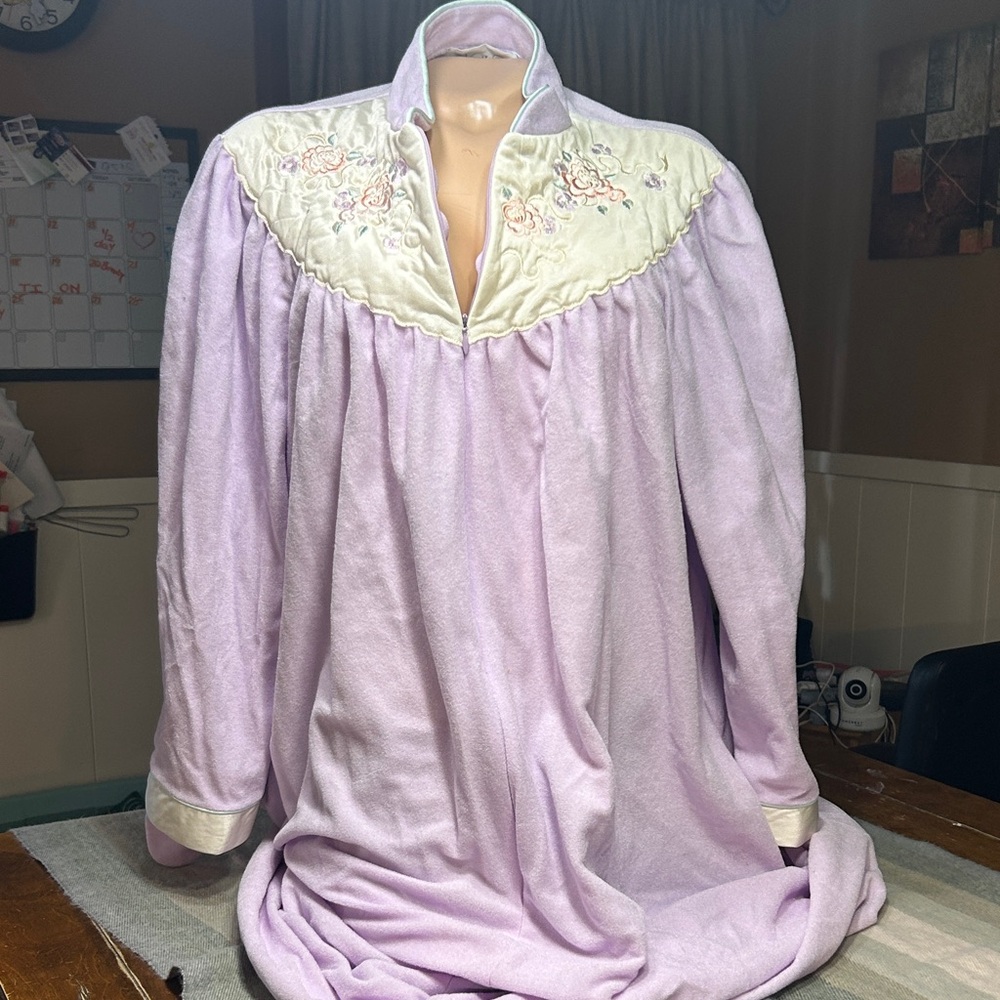 Vanity Fair Lavender and Cream  gown/robe with Floral Embroidery- Vintage- XL
